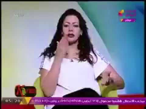 مذيعة مصرية تدعي تغيير مسار إعصار إرما