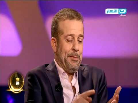 شاهد أسر ياسين يشيد بالنجم شريف منير