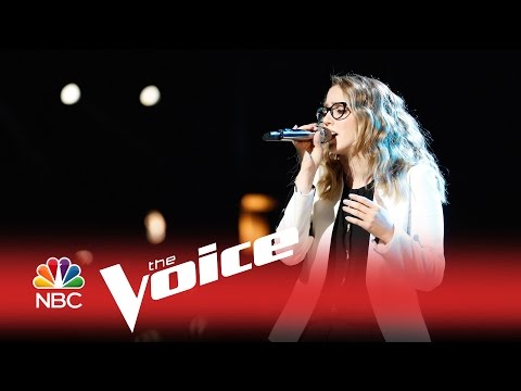 متسابقة فى “the voice” تنسى كلمات الأغنية